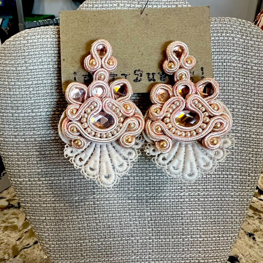 NWT Beautiful Boutique Spanglish earrings